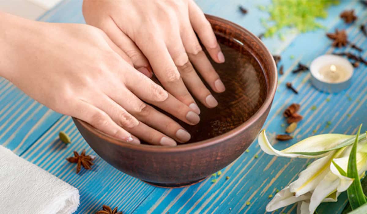 Nail Soak Off